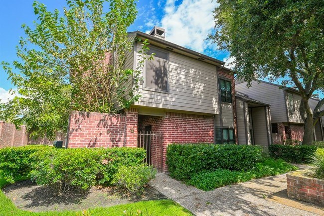 Building Photo - 7447 Cambridge St