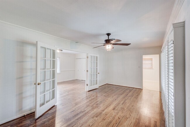 Building Photo - 3263 Bilglade Rd