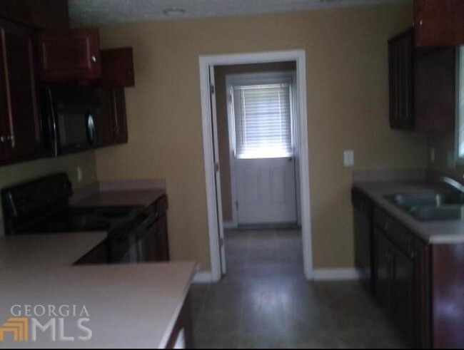 Building Photo - 7002 Hunter Hill Ct