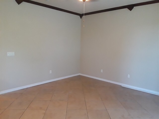 Building Photo - 1025 Windton Oak Dr