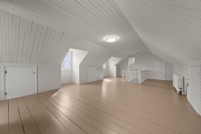 Building Photo - 60 Powder House Rd