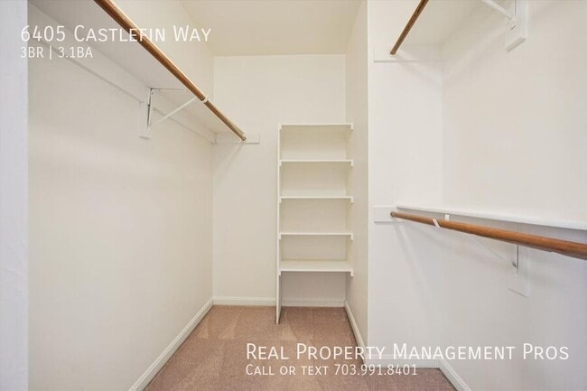 Building Photo - 6405 Castlefin Way