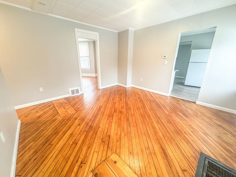 Building Photo - 224 Millville Ave