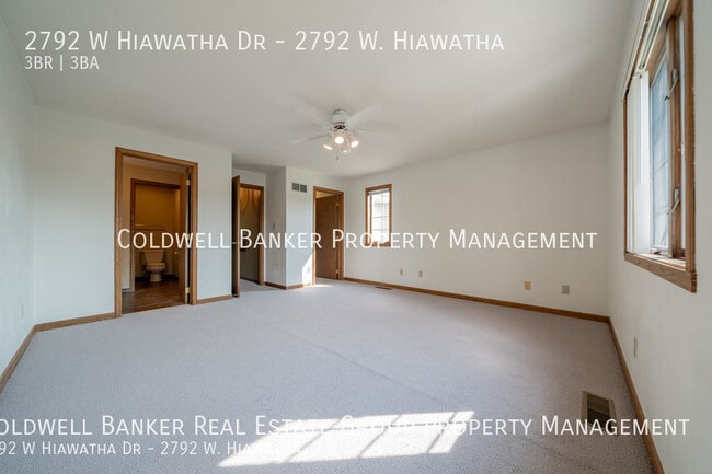 Building Photo - 2792 W Hiawatha Dr