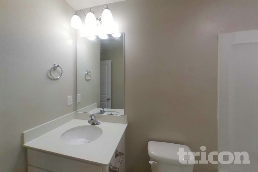 Building Photo - 283 Millen Dr