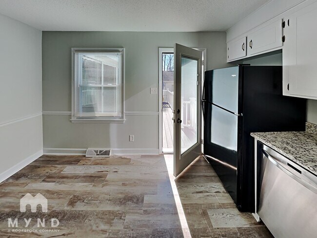 Building Photo - 7907 Red Lantern Rd