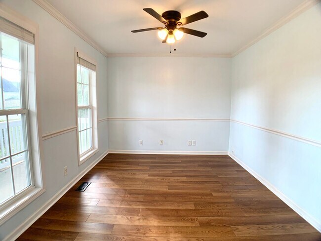Building Photo - 2553 Emerald Ct