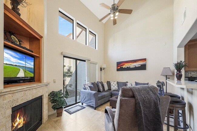 Building Photo - 7639 E Indian Bend Rd