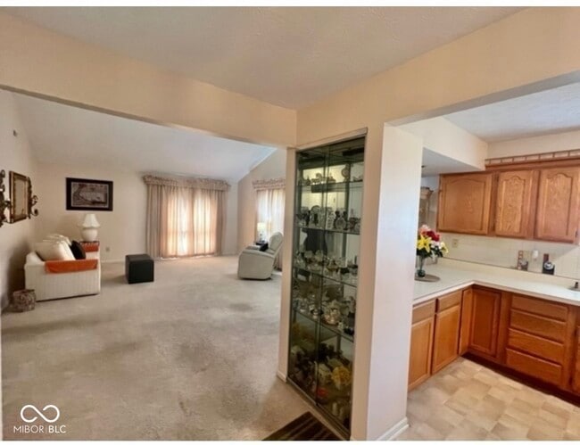 Building Photo - 1647 Justin Ave