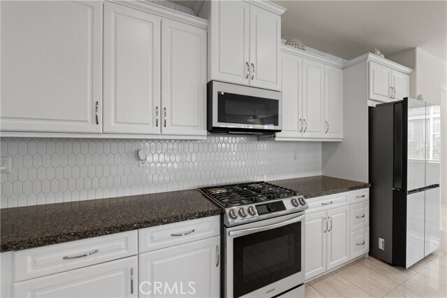 Building Photo - 50105 Rocamora St