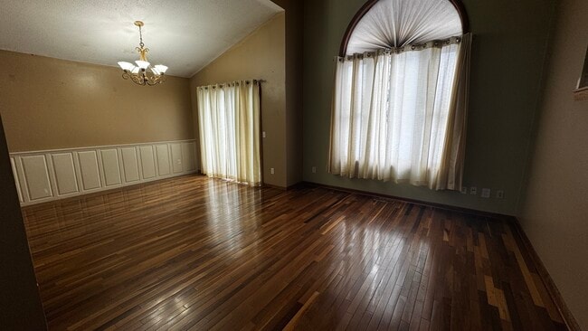 Building Photo - 8700 Loch Lomond Blvd