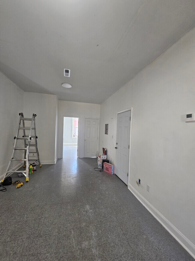 Building Photo - 1909 McCulloh St