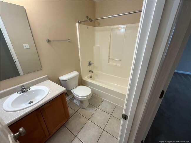 Building Photo - 2460 Saltwood Rd