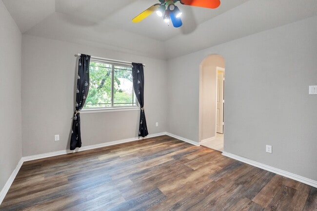 Building Photo - 6723 Mossridge Dr