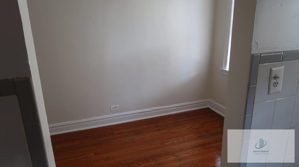 Building Photo - 4650 N Elston Ave