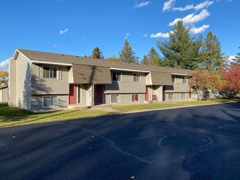 Front Elevation. Parking in front. - 3709 229th Ln NW