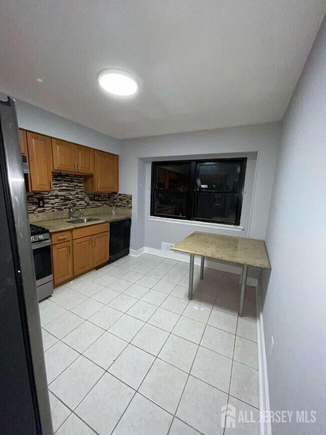 Building Photo - 807 Merrywood Dr