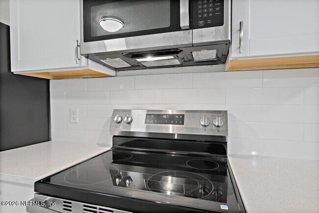 Building Photo - 3058 Rosselle St