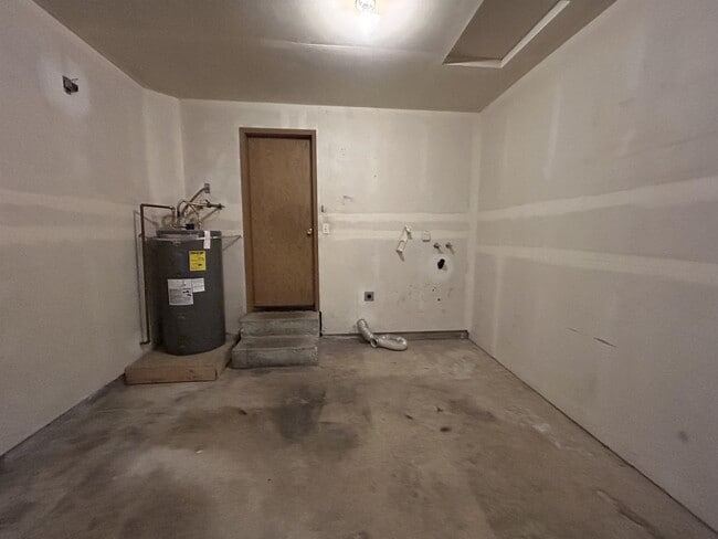 Building Photo - 82 Pine Park Ln