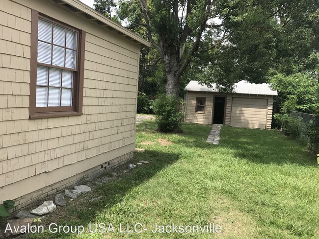 Building Photo - 2 br, 1 bath House - 8052 Hawthorne St