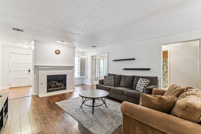 Primary Photo - 19 Normandy Ct