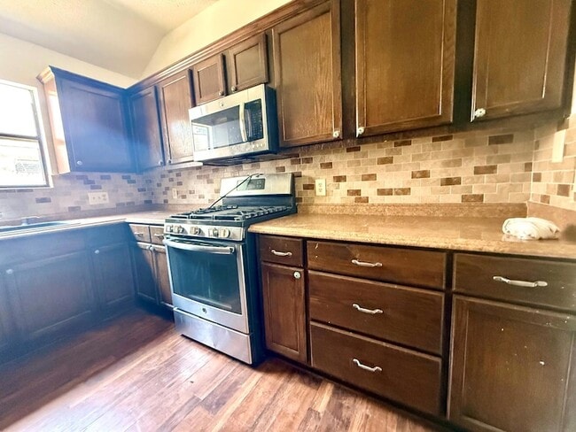 Building Photo - 2107 Willow Way