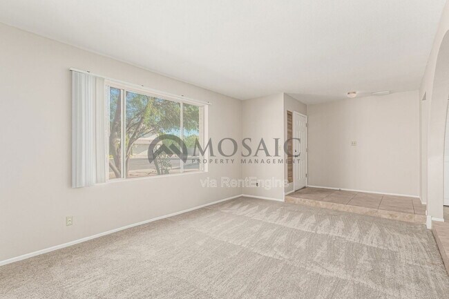 Building Photo - 1261 W Kiowa Cir