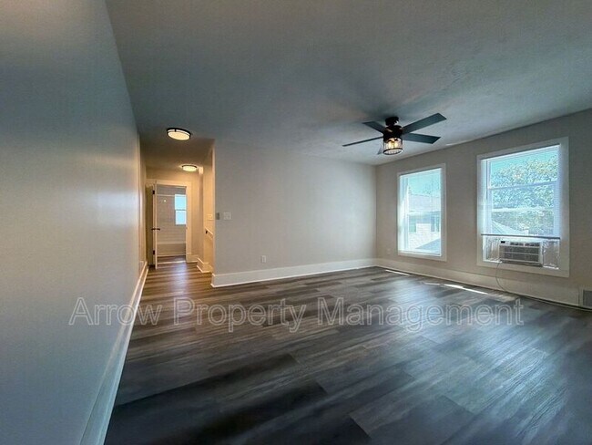 Building Photo - 926 A St