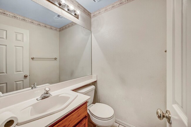 Building Photo - Beautiful Summerlin Hills Two Story 4 Bedr...