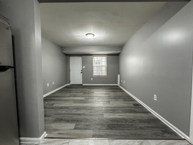 Building Photo - 280 Jelliff Ave