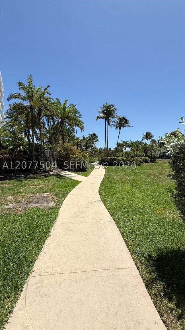Building Photo - 155 Ocean Ln Dr