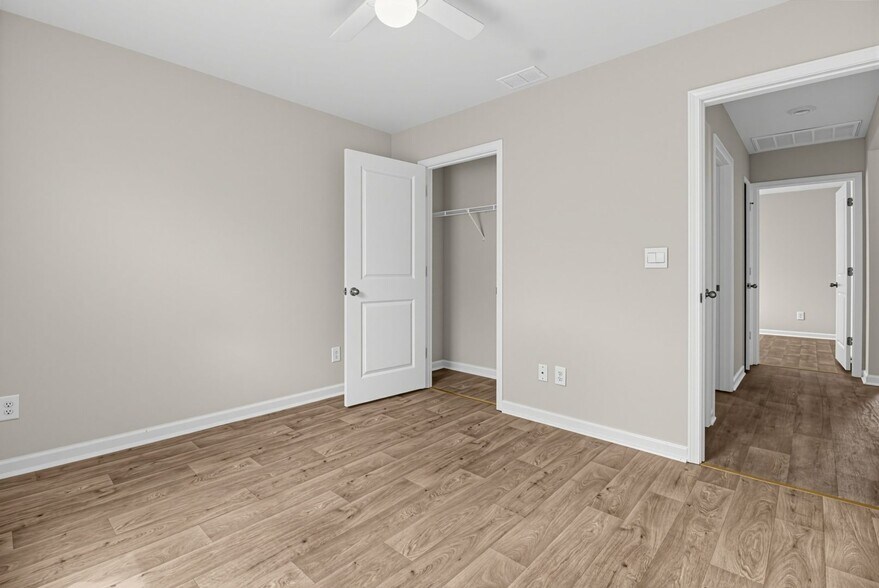 Building Photo - 383 Spruce Pne Wy