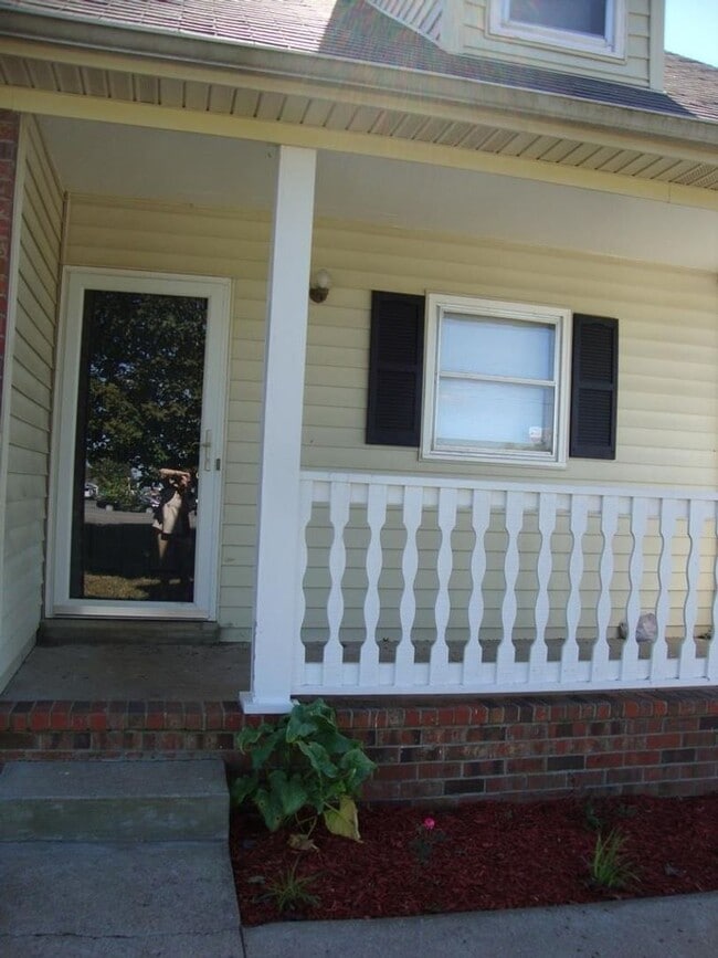 Building Photo - 2208 Patriot Dr