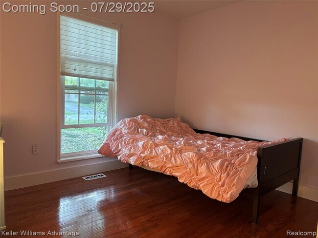 Building Photo - 22566 Winfield Rd