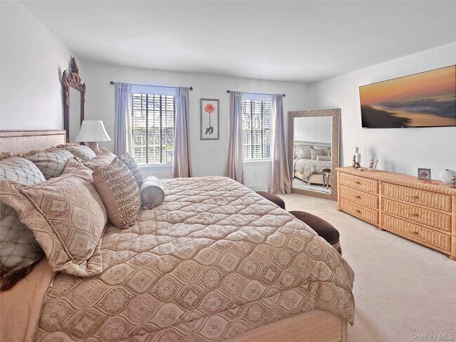 Building Photo - 215 Kouros Rd