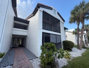 Building Photo - 631 N Orange Ave