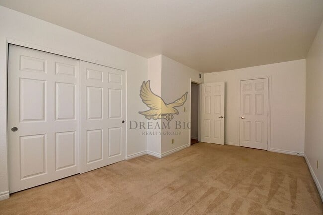 Building Photo - 5499 Indian River Dr