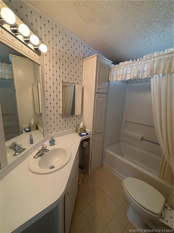 Building Photo - 3808 Westchester Ct