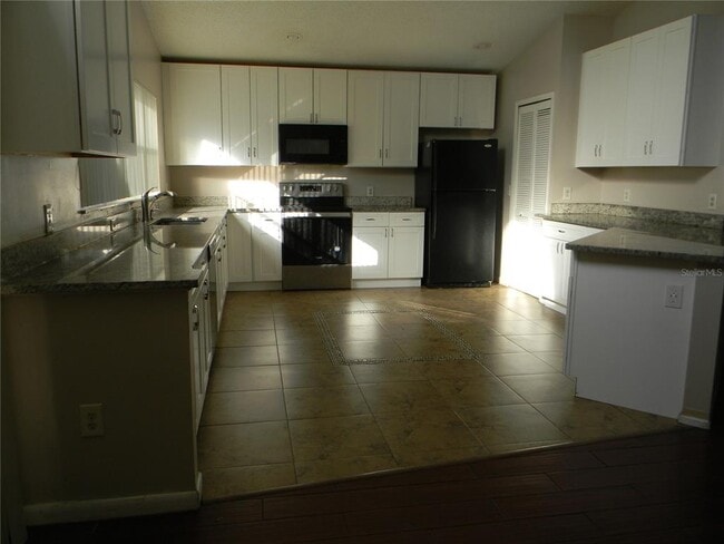 Building Photo - 150 Abbey Hollow Dr