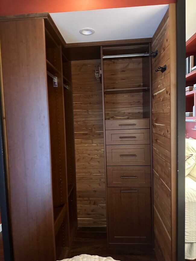 Building Photo - 1177 California St