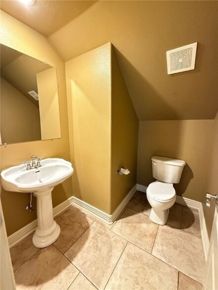 Building Photo - 609 N Tournament Dr