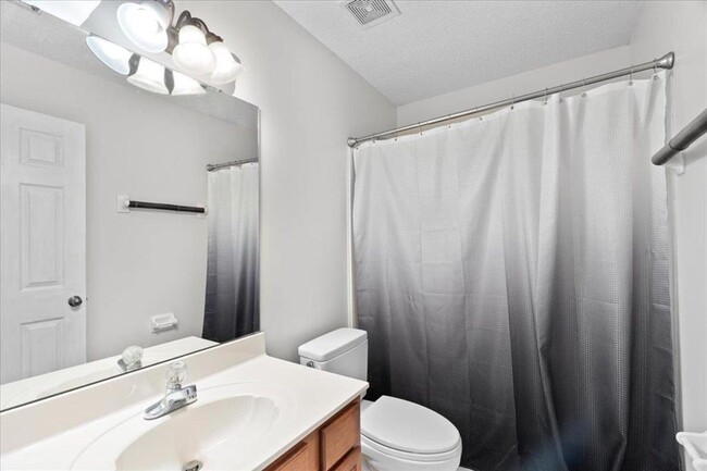 Building Photo - Lee Line Farms Subdivisions, beautiful home ready for you!