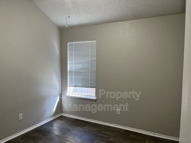Building Photo - 6709 Red Rock Trl
