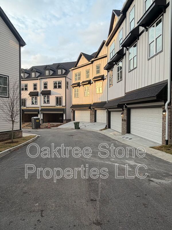 Building Photo - 1973 Hollywood Rd