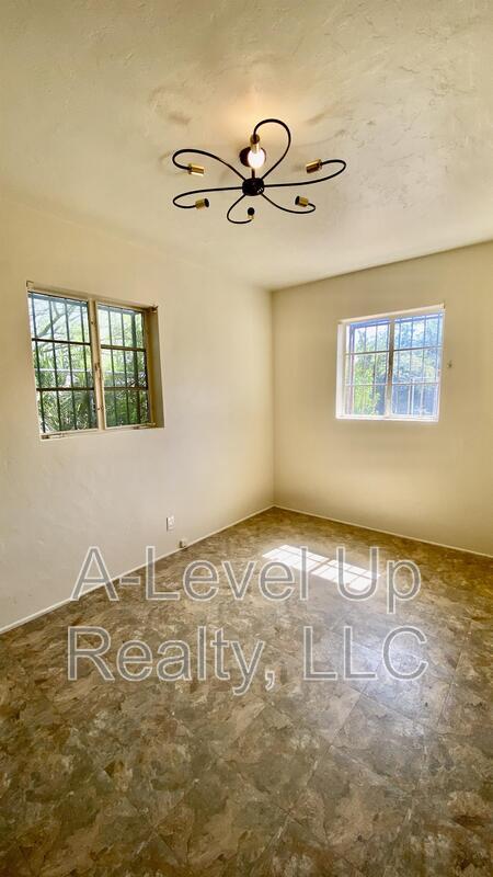 Building Photo - 1418 N Jones Blvd