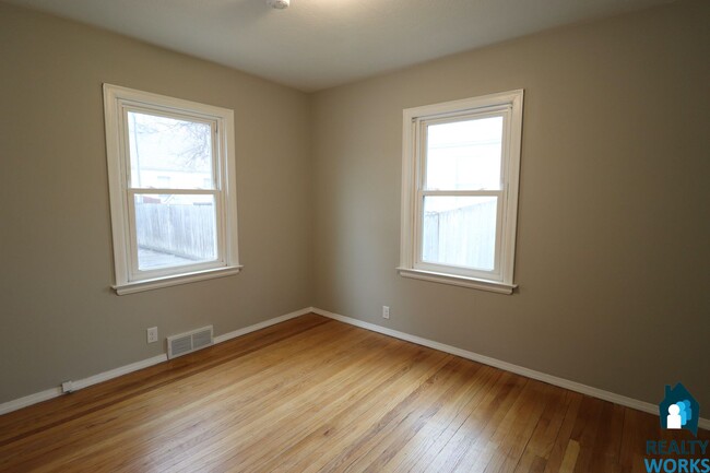 Building Photo - Adorable 3 Bed House!