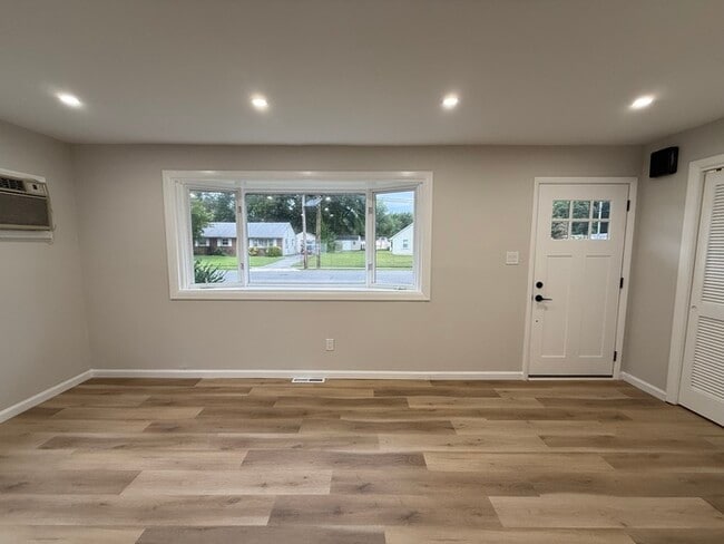 Building Photo - 150 Riggins Blvd