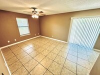 Building Photo - 622 Woodsman Dr