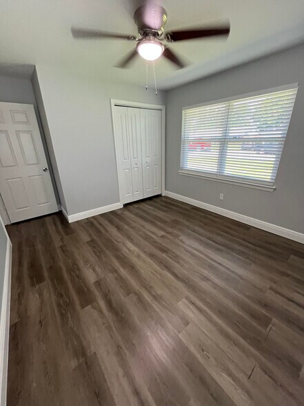 Building Photo - 3730 Tam O Shanter Dr