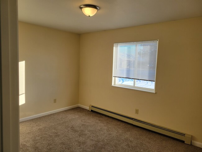Building Photo - 105 E Jefferson Ave